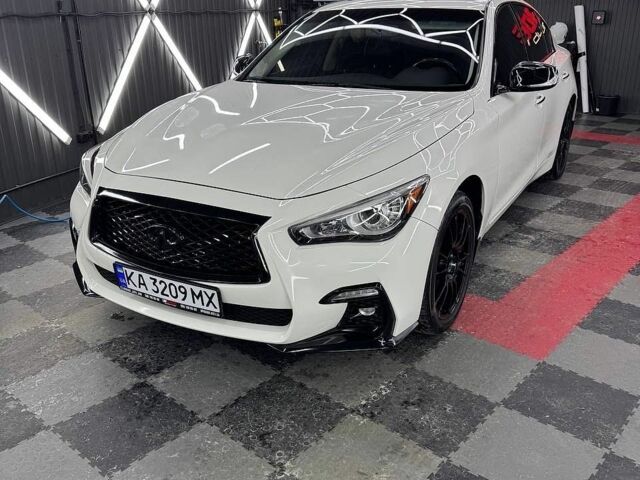 Белый Инфинити Q50, объемом двигателя 1.99 л и пробегом 180 тыс. км за 13500 $, фото 1 на Automoto.ua