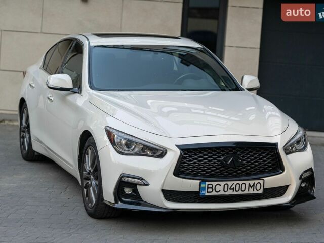 Белый Инфинити Q50, объемом двигателя 3 л и пробегом 155 тыс. км за 16700 $, фото 1 на Automoto.ua