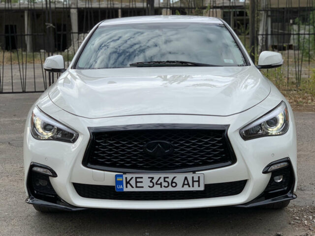 Белый Инфинити Q50, объемом двигателя 1.99 л и пробегом 68 тыс. км за 17400 $, фото 1 на Automoto.ua