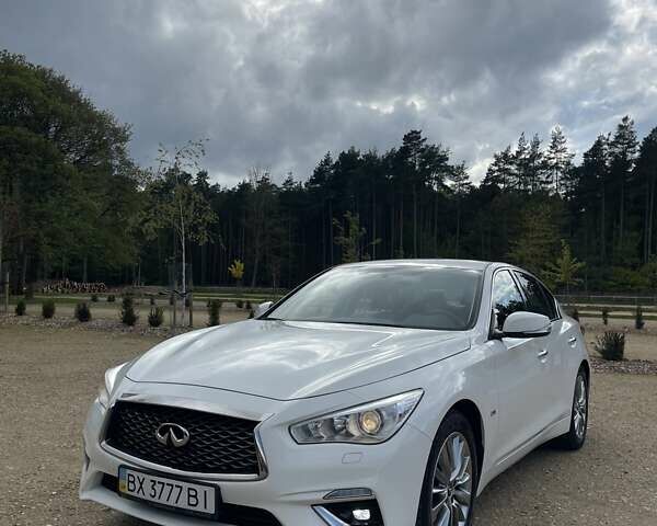 Білий Інфініті Q50, об'ємом двигуна 1.99 л та пробігом 78 тис. км за 24000 $, фото 1 на Automoto.ua