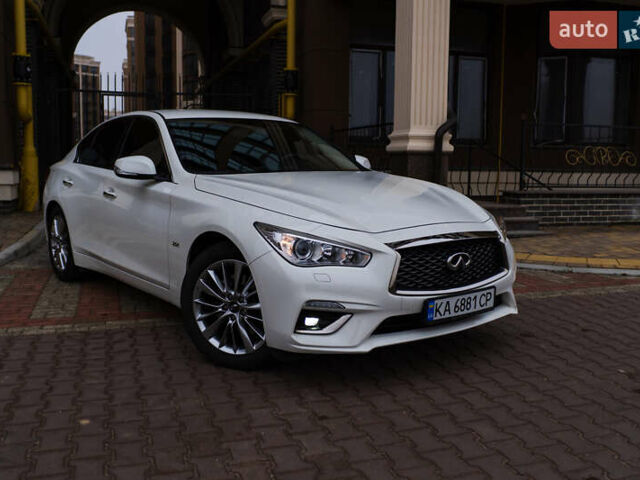 Білий Інфініті Q50, об'ємом двигуна 1.99 л та пробігом 15 тис. км за 24400 $, фото 1 на Automoto.ua