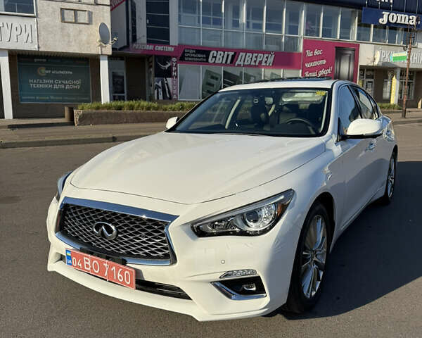 Білий Інфініті Q50, об'ємом двигуна 3 л та пробігом 1 тис. км за 26900 $, фото 1 на Automoto.ua