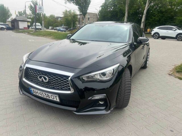 Чорний Інфініті Q50, об'ємом двигуна 2 л та пробігом 143 тис. км за 15000 $, фото 1 на Automoto.ua