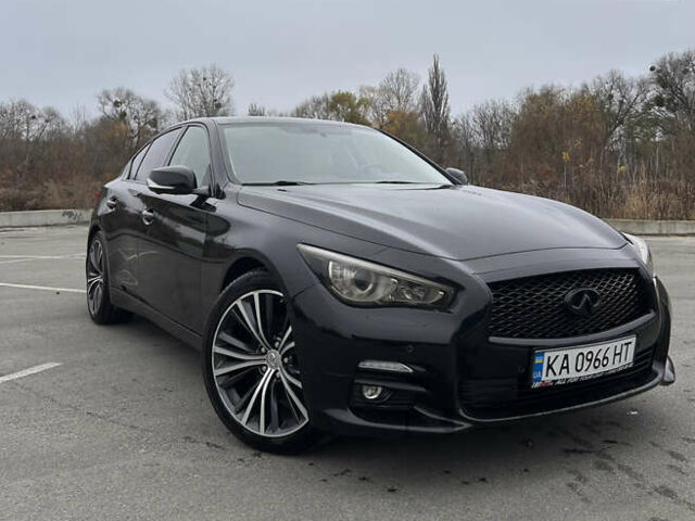 Черный Инфинити Q50, объемом двигателя 3 л и пробегом 110 тыс. км за 15500 $, фото 1 на Automoto.ua