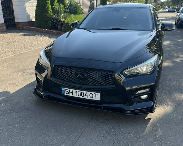 Черный Инфинити Q50, объемом двигателя 3.5 л и пробегом 149 тыс. км за 17999 $, фото 1 на Automoto.ua