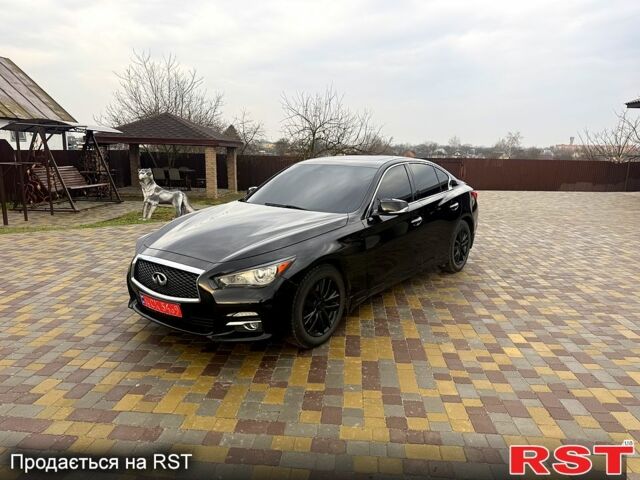 Чорний Інфініті Q50, об'ємом двигуна 3 л та пробігом 130 тис. км за 17300 $, фото 1 на Automoto.ua