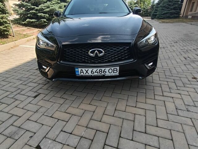 Черный Инфинити Q50, объемом двигателя 2 л и пробегом 123 тыс. км за 13999 $, фото 1 на Automoto.ua