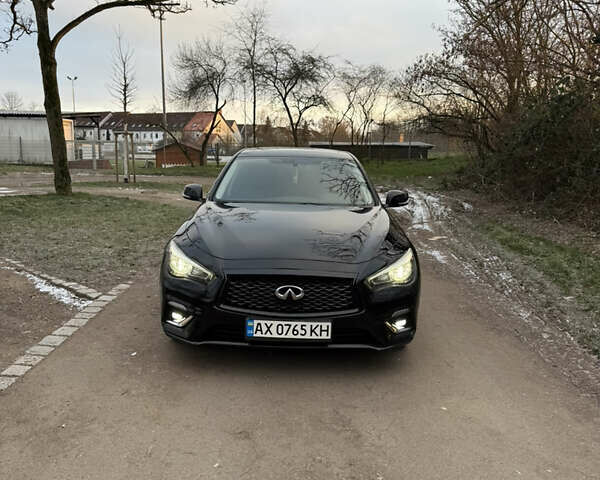 Черный Инфинити Q50, объемом двигателя 3 л и пробегом 94 тыс. км за 15700 $, фото 1 на Automoto.ua