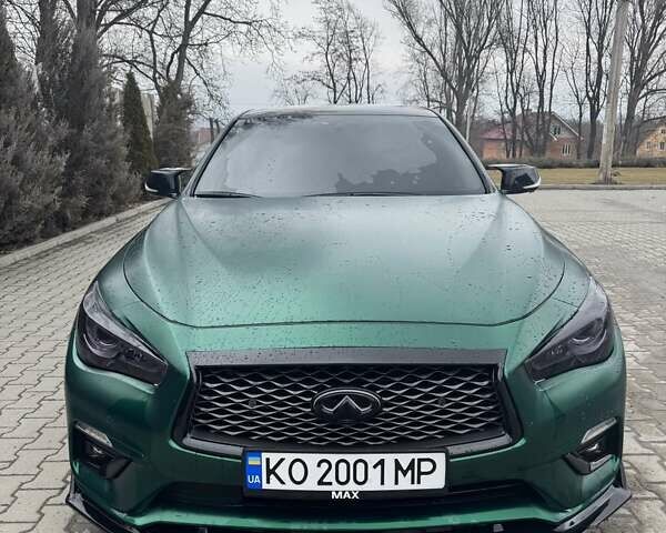 Черный Инфинити Q50, объемом двигателя 3.5 л и пробегом 130 тыс. км за 23500 $, фото 1 на Automoto.ua