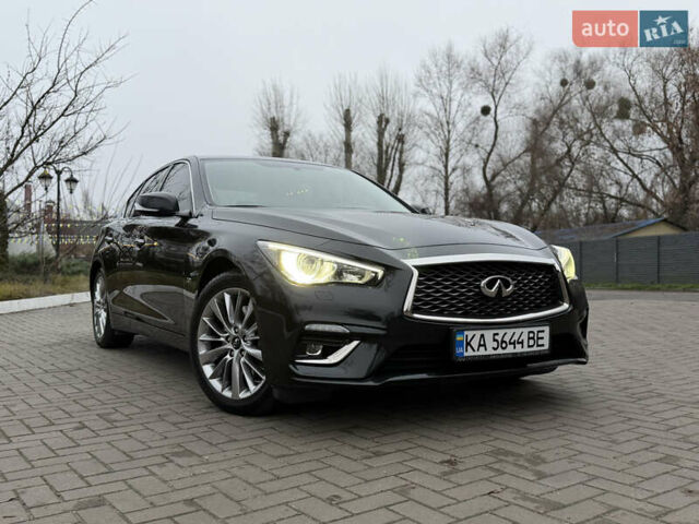 Черный Инфинити Q50, объемом двигателя 1.99 л и пробегом 38 тыс. км за 21500 $, фото 1 на Automoto.ua
