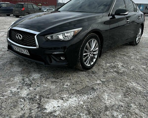 Черный Инфинити Q50, объемом двигателя 3 л и пробегом 41 тыс. км за 22200 $, фото 1 на Automoto.ua
