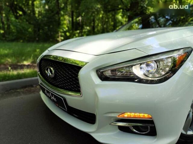 Инфинити Q50, объемом двигателя 3.7 л и пробегом 202 тыс. км за 10990 $, фото 1 на Automoto.ua