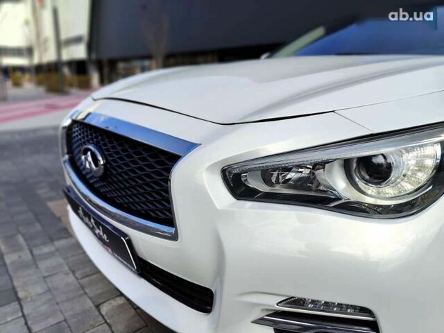 Инфинити Q50, объемом двигателя 3.7 л и пробегом 202 тыс. км за 11990 $, фото 1 на Automoto.ua