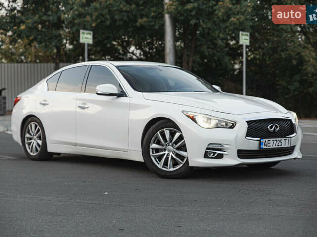 Інфініті Q50, об'ємом двигуна 3.7 л та пробігом 110 тис. км за 14000 $, фото 1 на Automoto.ua