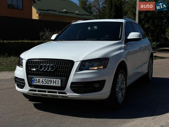 Сірий Інфініті Q50, об'ємом двигуна 3.5 л та пробігом 145 тис. км за 13500 $, фото 1 на Automoto.ua