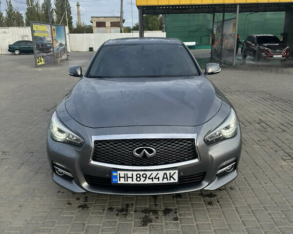 Серый Инфинити Q50, объемом двигателя 2.14 л и пробегом 145 тыс. км за 16000 $, фото 1 на Automoto.ua