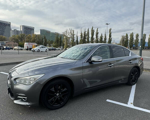 Серый Инфинити Q50, объемом двигателя 2.14 л и пробегом 141 тыс. км за 15000 $, фото 1 на Automoto.ua