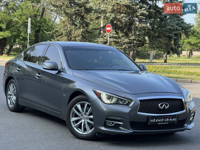 Сірий Інфініті Q50, об'ємом двигуна 1.99 л та пробігом 199 тис. км за 13499 $, фото 1 на Automoto.ua