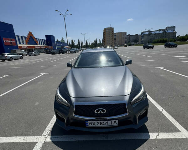 Серый Инфинити Q50, объемом двигателя 3 л и пробегом 200 тыс. км за 18000 $, фото 1 на Automoto.ua