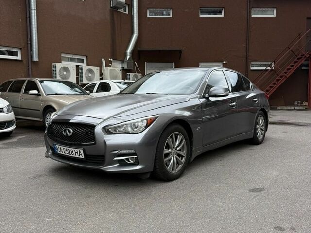 Сірий Інфініті Q50, об'ємом двигуна 1.99 л та пробігом 198 тис. км за 10999 $, фото 1 на Automoto.ua