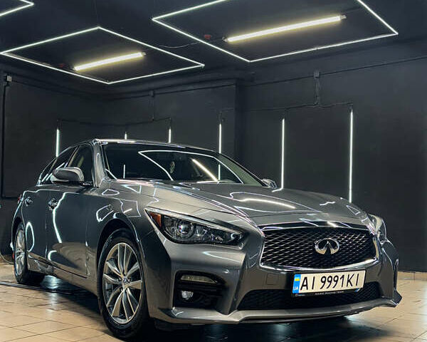 Серый Инфинити Q50, объемом двигателя 3 л и пробегом 125 тыс. км за 17200 $, фото 1 на Automoto.ua