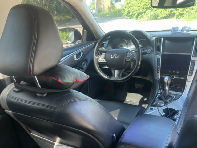 Сірий Інфініті Q50, об'ємом двигуна 1.99 л та пробігом 210 тис. км за 15400 $, фото 1 на Automoto.ua