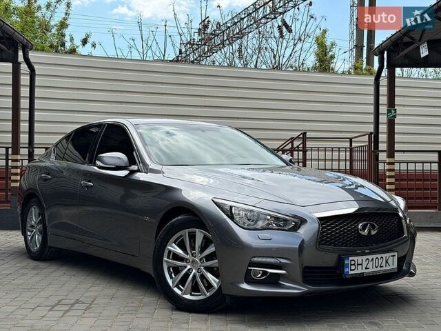 Серый Инфинити Q50, объемом двигателя 1.99 л и пробегом 66 тыс. км за 18000 $, фото 1 на Automoto.ua