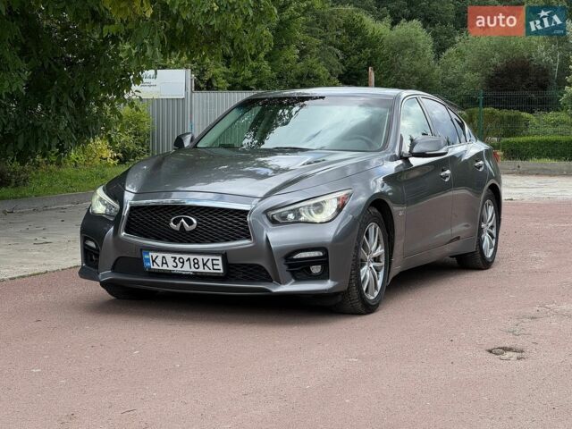 Серый Инфинити Q50, объемом двигателя 1.99 л и пробегом 138 тыс. км за 15000 $, фото 1 на Automoto.ua