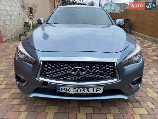 Сірий Інфініті Q50, об'ємом двигуна 1.99 л та пробігом 208 тис. км за 11700 $, фото 1 на Automoto.ua