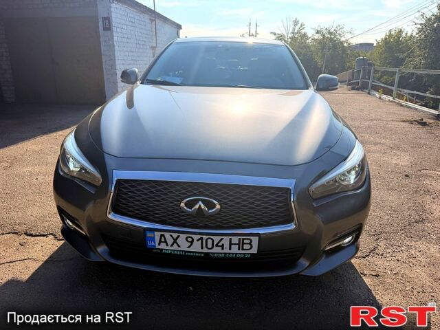 Сірий Інфініті Q50, об'ємом двигуна 3 л та пробігом 128 тис. км за 15500 $, фото 1 на Automoto.ua