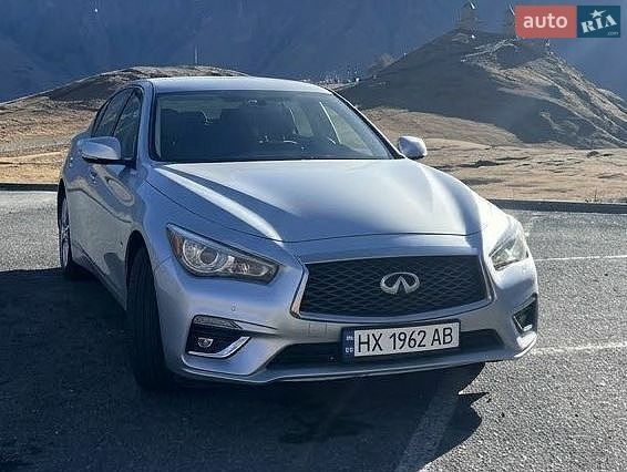 Сірий Інфініті Q50, об'ємом двигуна 1.99 л та пробігом 158 тис. км за 15500 $, фото 1 на Automoto.ua