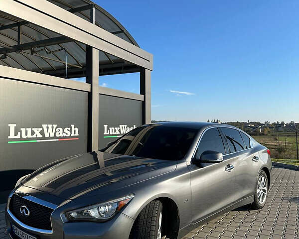 Сірий Інфініті Q50, об'ємом двигуна 1.99 л та пробігом 82 тис. км за 16500 $, фото 1 на Automoto.ua