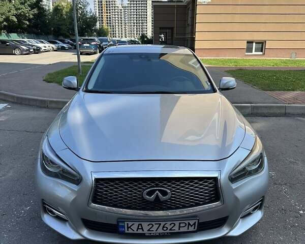 Серый Инфинити Q50, объемом двигателя 3 л и пробегом 130 тыс. км за 12500 $, фото 1 на Automoto.ua