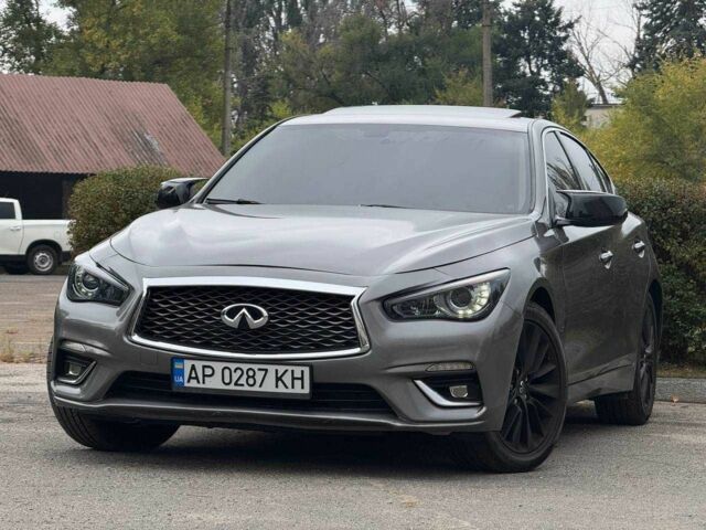 Сірий Інфініті Q50, об'ємом двигуна 2 л та пробігом 157 тис. км за 12540 $, фото 1 на Automoto.ua