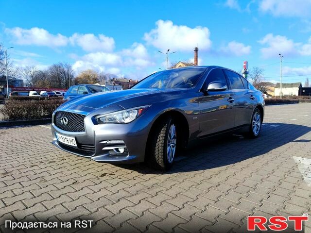 Серый Инфинити Q50, объемом двигателя 2 л и пробегом 147 тыс. км за 13000 $, фото 1 на Automoto.ua