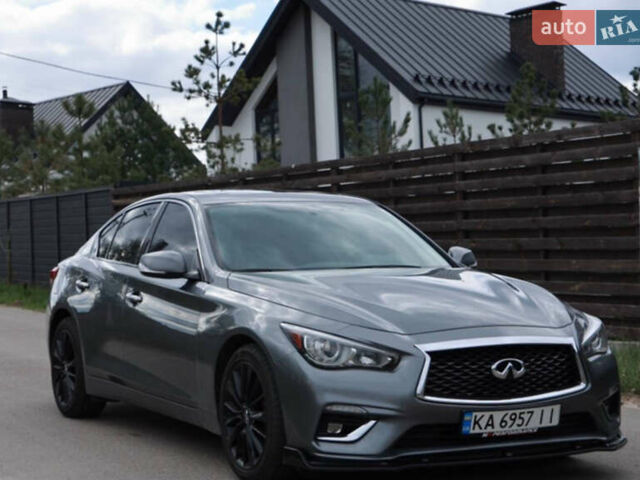 Серый Инфинити Q50, объемом двигателя 3 л и пробегом 77 тыс. км за 18599 $, фото 1 на Automoto.ua