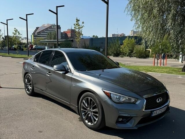Серый Инфинити Q50, объемом двигателя 3 л и пробегом 120 тыс. км за 13200 $, фото 1 на Automoto.ua