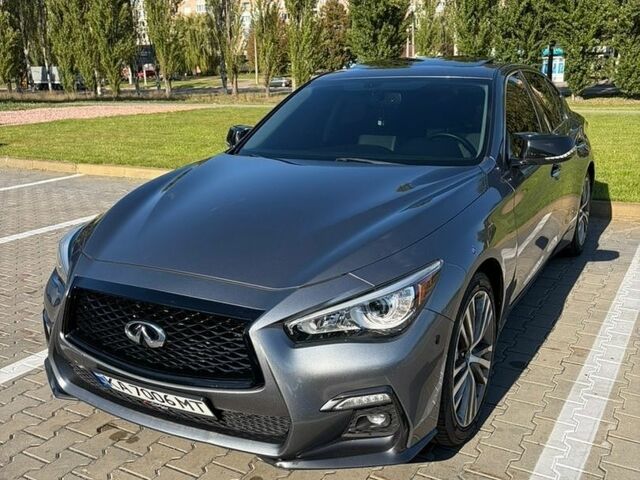 Серый Инфинити Q50, объемом двигателя 3 л и пробегом 147 тыс. км за 15600 $, фото 1 на Automoto.ua