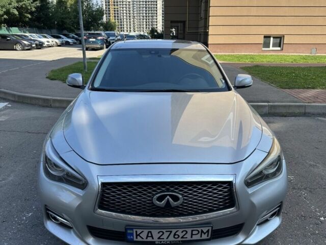 Серый Инфинити Q50, объемом двигателя 3 л и пробегом 130 тыс. км за 10700 $, фото 1 на Automoto.ua