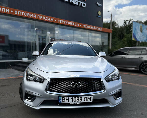 Сірий Інфініті Q50, об'ємом двигуна 3 л та пробігом 92 тис. км за 19100 $, фото 1 на Automoto.ua