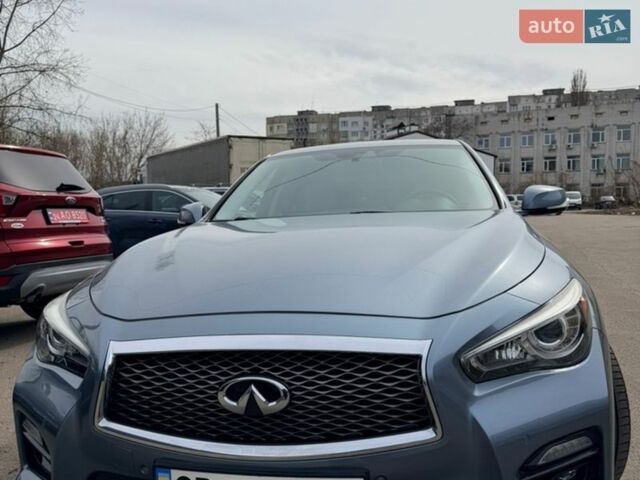 Синий Инфинити Q50, объемом двигателя 3.7 л и пробегом 198 тыс. км за 12777 $, фото 1 на Automoto.ua