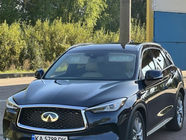 Синій Інфініті Q50, об'ємом двигуна 2 л та пробігом 99 тис. км за 23000 $, фото 1 на Automoto.ua