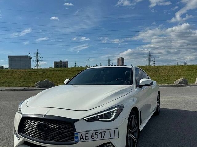 Белый Инфинити Q60, объемом двигателя 3 л и пробегом 113 тыс. км за 21000 $, фото 1 на Automoto.ua