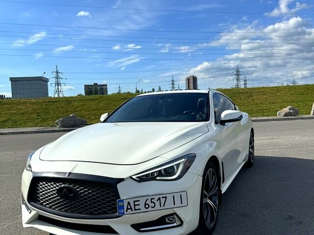 Белый Инфинити Q60, объемом двигателя 3 л и пробегом 113 тыс. км за 27000 $, фото 1 на Automoto.ua