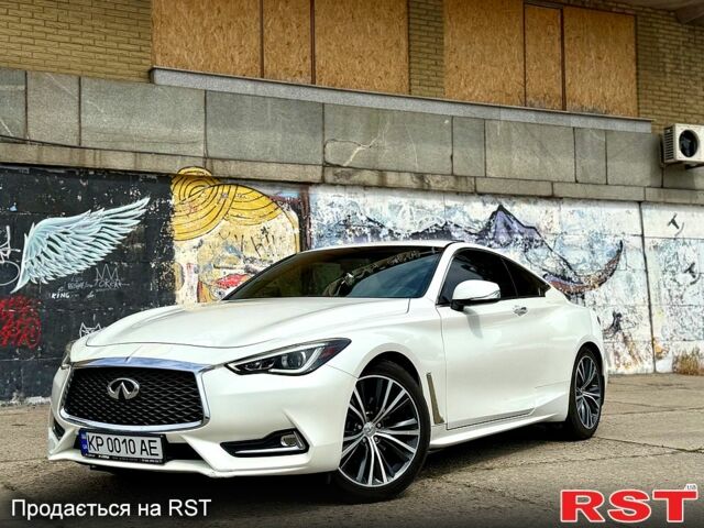 Белый Инфинити Q60, объемом двигателя 2 л и пробегом 135 тыс. км за 21500 $, фото 1 на Automoto.ua