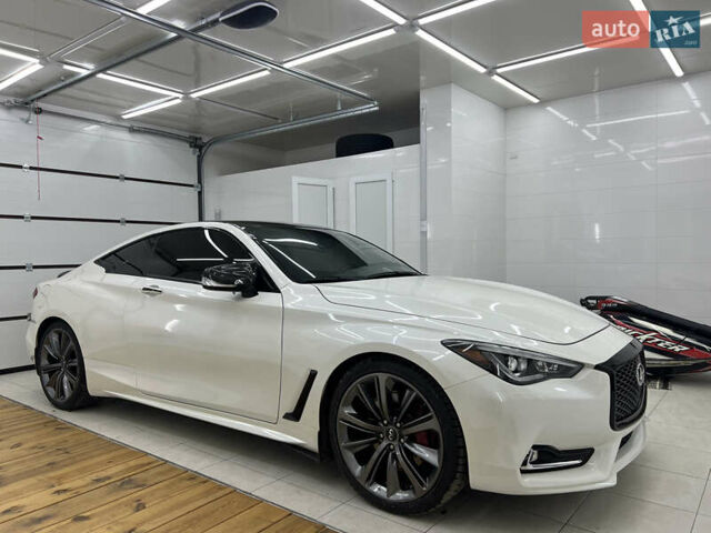 Белый Инфинити Q60, объемом двигателя 3 л и пробегом 75 тыс. км за 19800 $, фото 1 на Automoto.ua