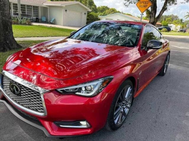 Красный Инфинити Q60, объемом двигателя 3 л и пробегом 55 тыс. км за 4950 $, фото 1 на Automoto.ua