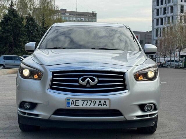 Серый Инфинити Q60, объемом двигателя 3.5 л и пробегом 189 тыс. км за 17000 $, фото 1 на Automoto.ua