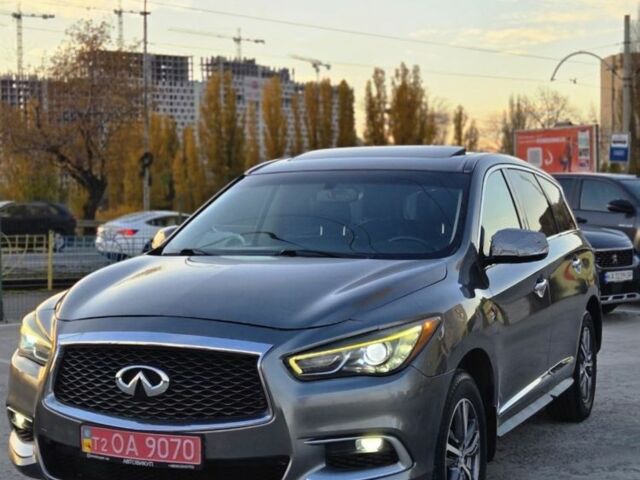 Серый Инфинити Q60, объемом двигателя 3.5 л и пробегом 90 тыс. км за 9999 $, фото 1 на Automoto.ua