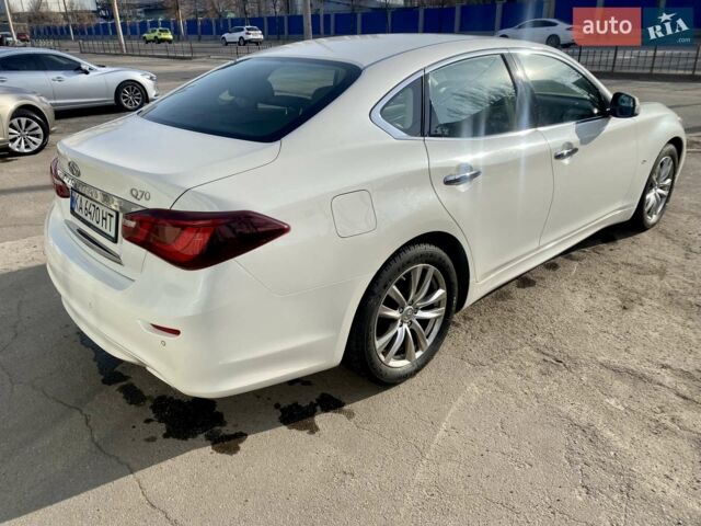 Білий Інфініті Q70, об'ємом двигуна 2.5 л та пробігом 120 тис. км за 17500 $, фото 1 на Automoto.ua